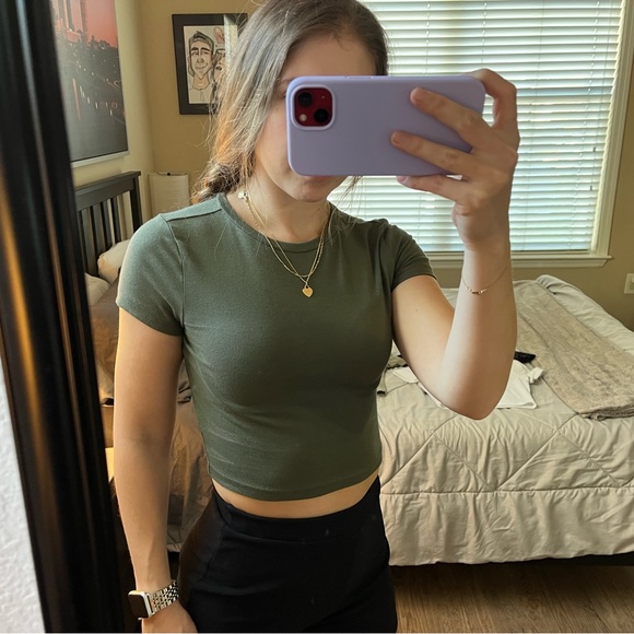 Crop T-Shirt bundle of four shirts - Picture 2 of 3